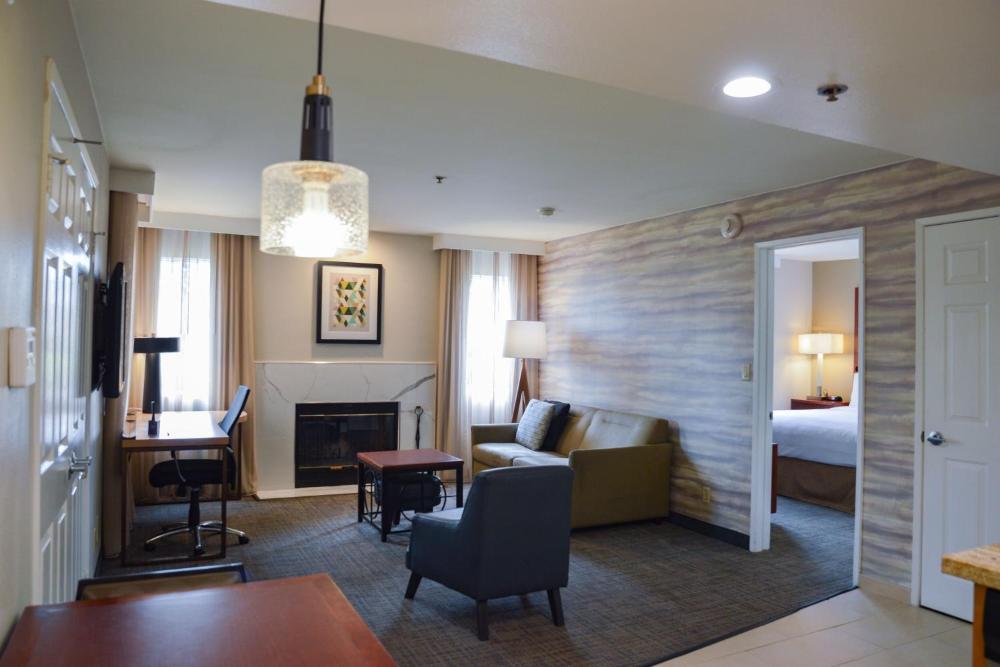 Two-Bedroom Queen Suite interior